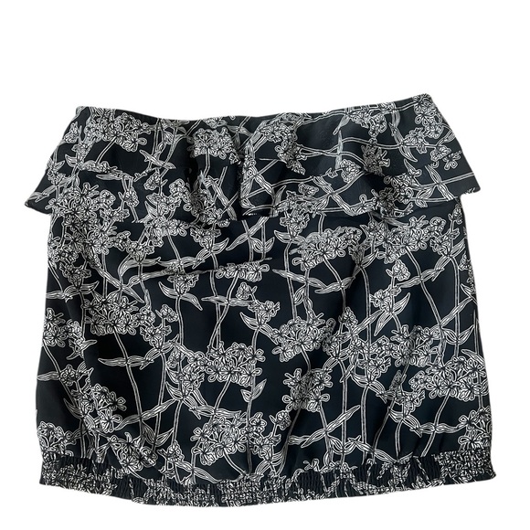 Halogen Tops - Halogen Black and White Bubble sleeveless Shirt Ruffled Casual Medium